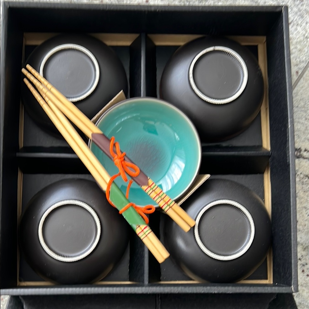 Elegant sushi Bowl Set with Chopsticks Best Quality Selection made in Japan